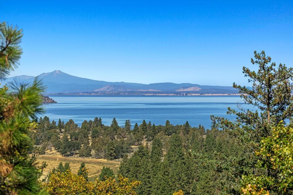 Crater Lake in the distance