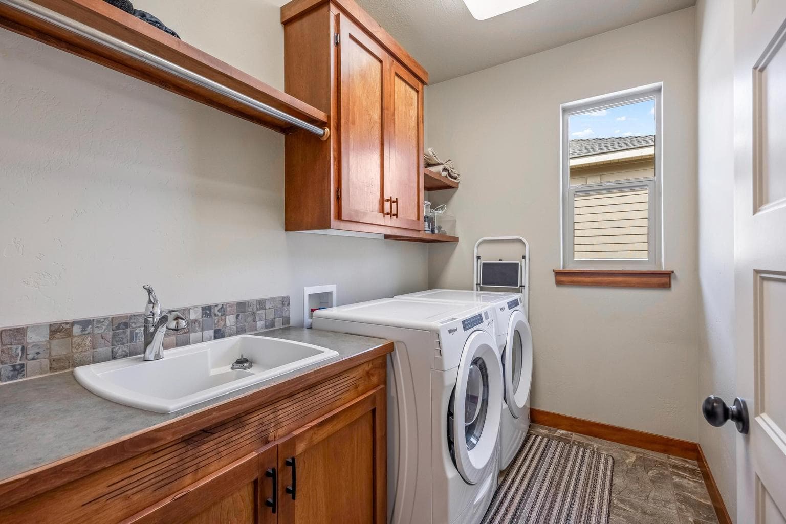 Photo of 1455 NE Hudspeth Road 23 of 40
