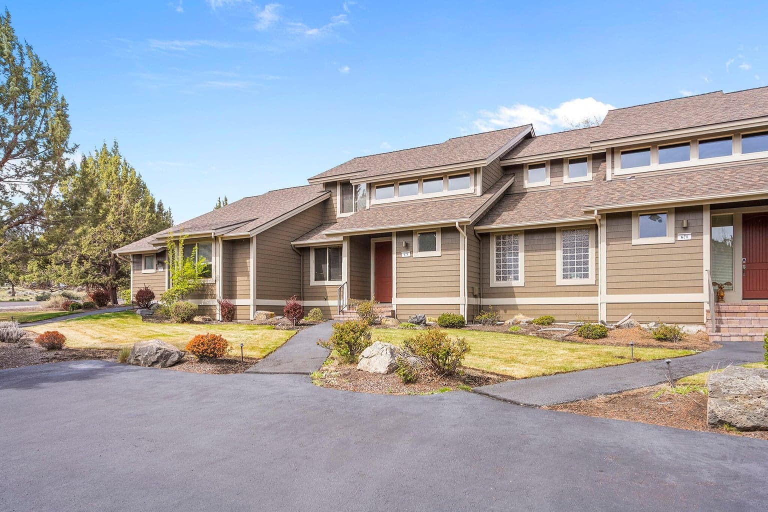 Photo of 679 Sage Country 2 of 39