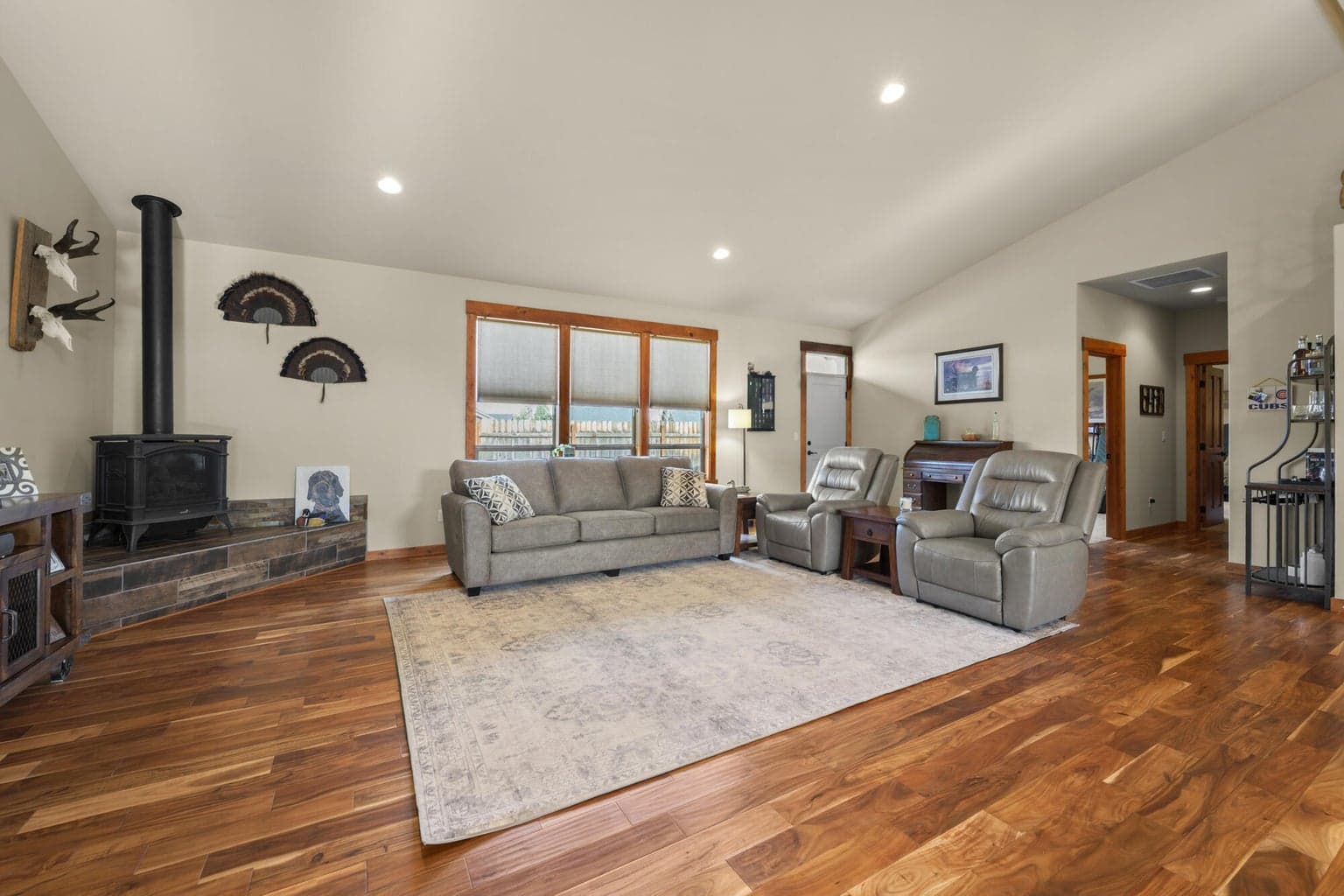 Photo of 220 28th 5 of 30
