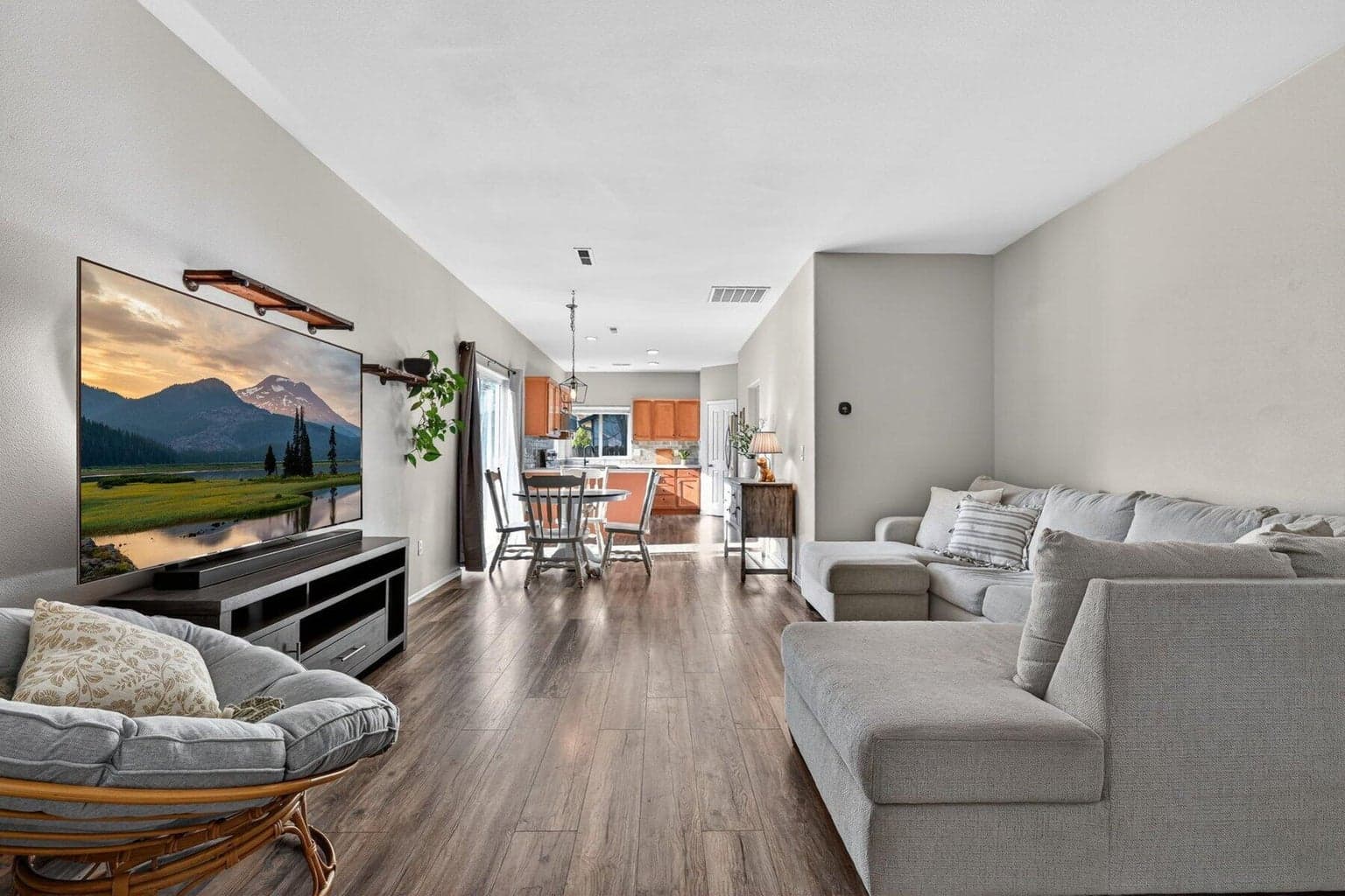 Photo of 2217 Cedar 3 of 43