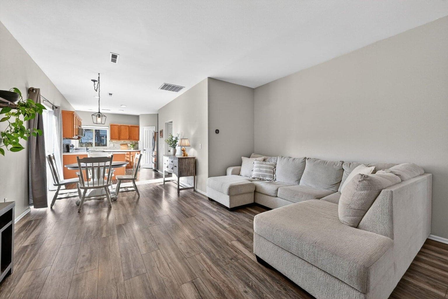 Photo of 2217 Cedar 5 of 43