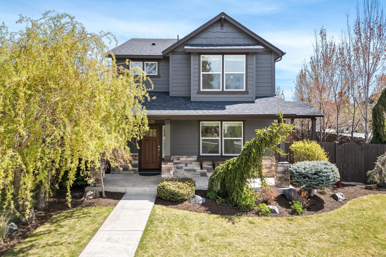 Photo of 63250 Newhall 1 of 47