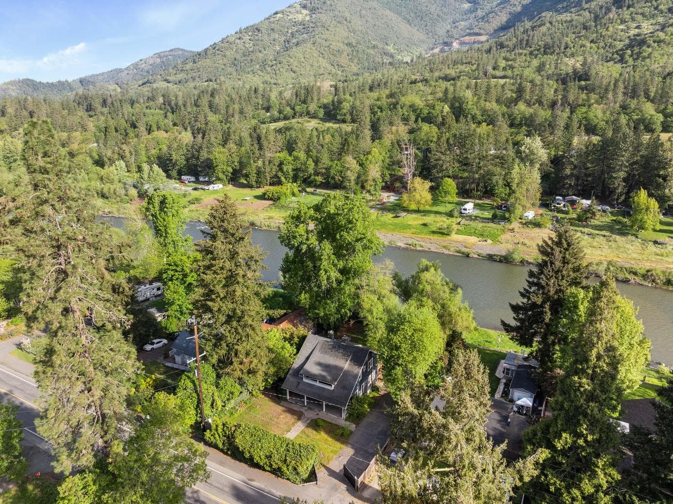 6560 Rogue River