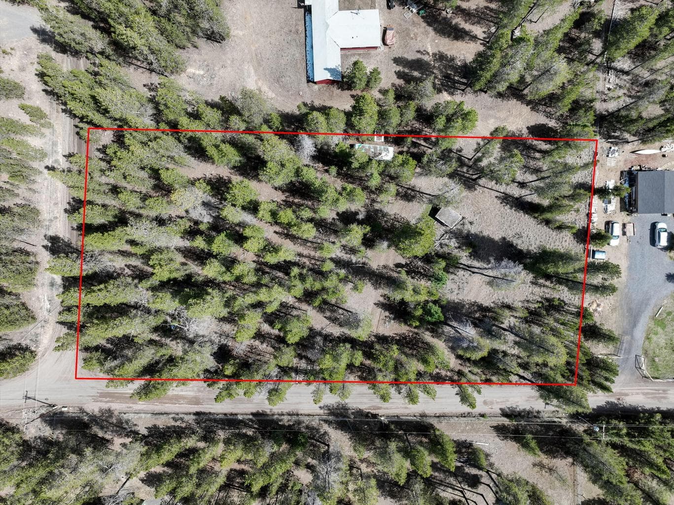 Photo of 52240 Dustan 3 of 9
