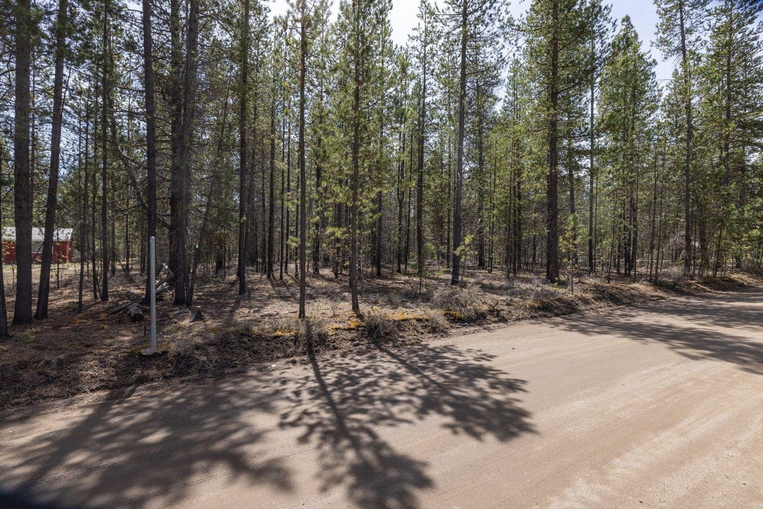 Photo of 52240 Dustan 5 of 9