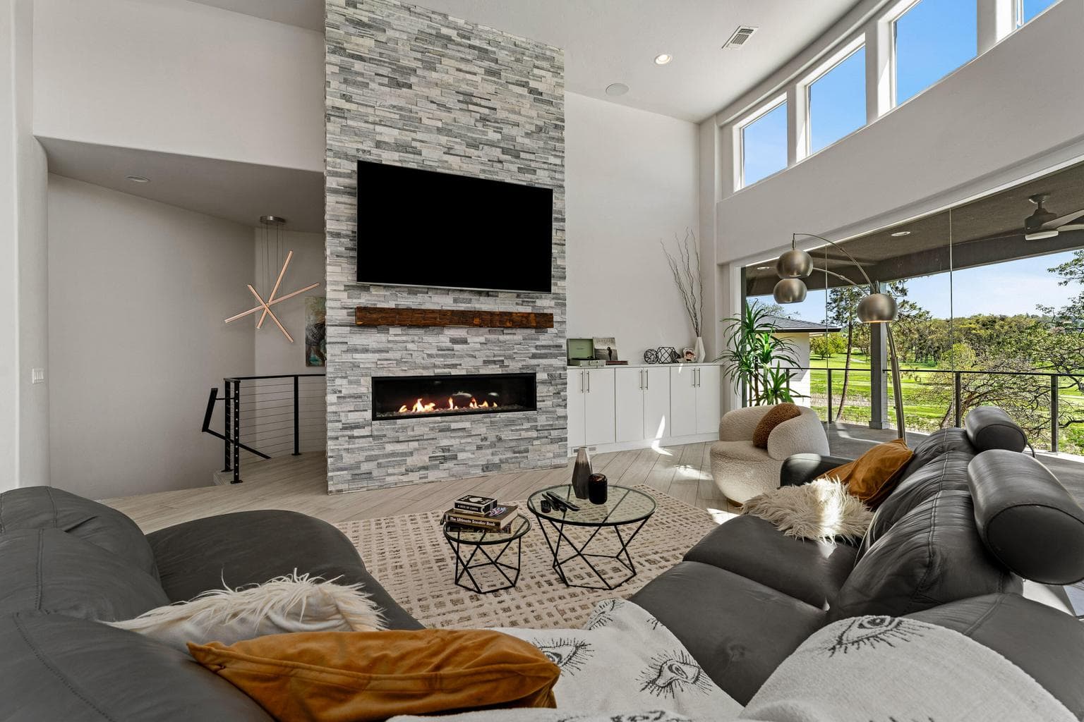 Photo of 32 Pebble Creek 5 of 77