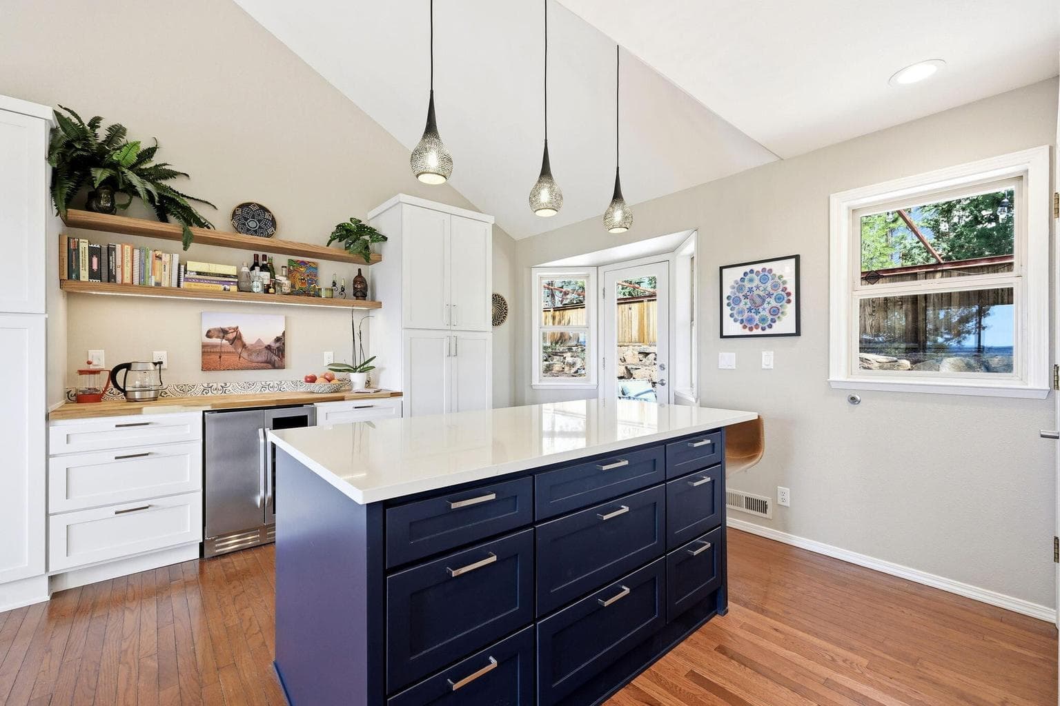 Photo of 2068 NW Cascade View Drive 11 of 79