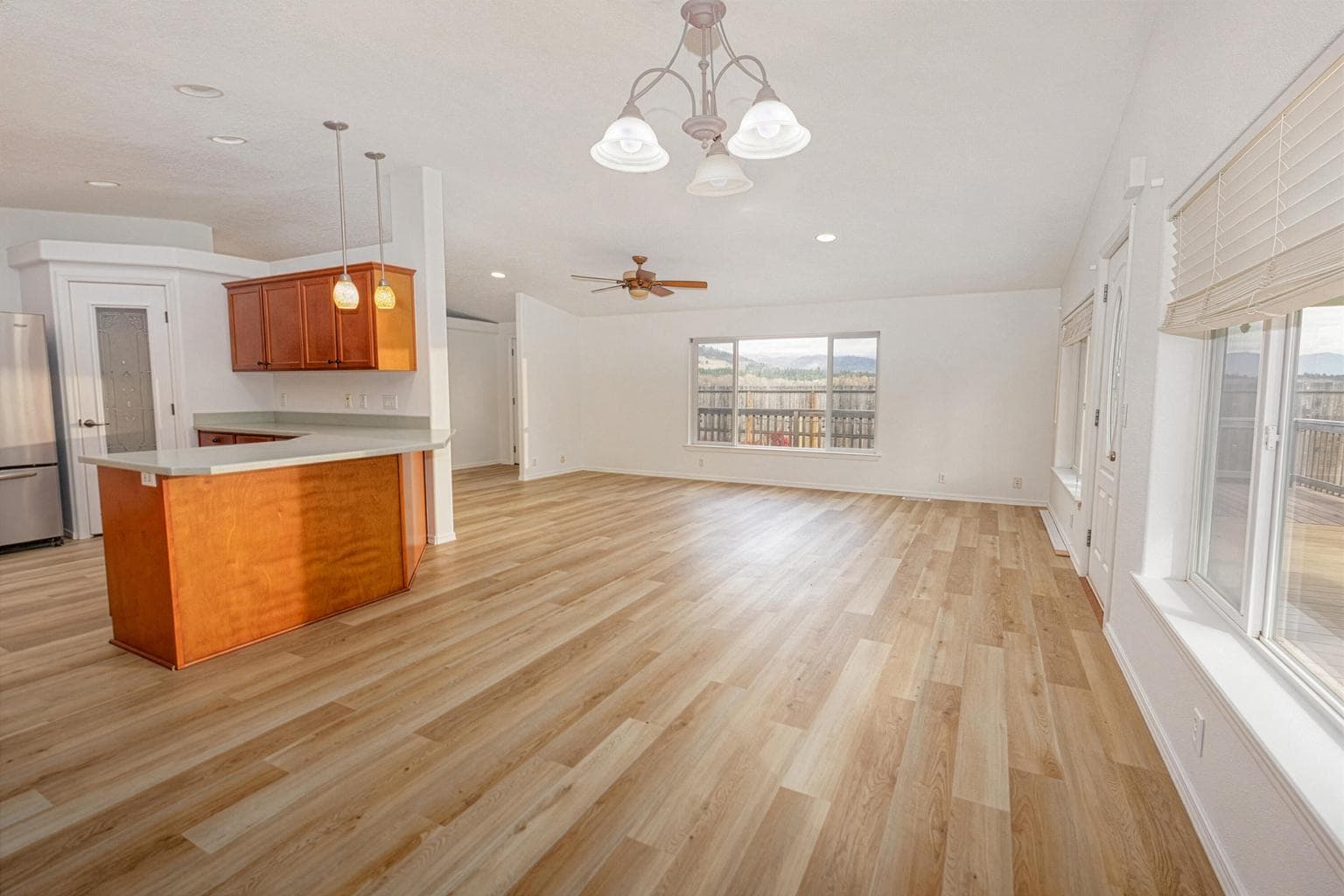 Photo of 212 Martin 3 of 23