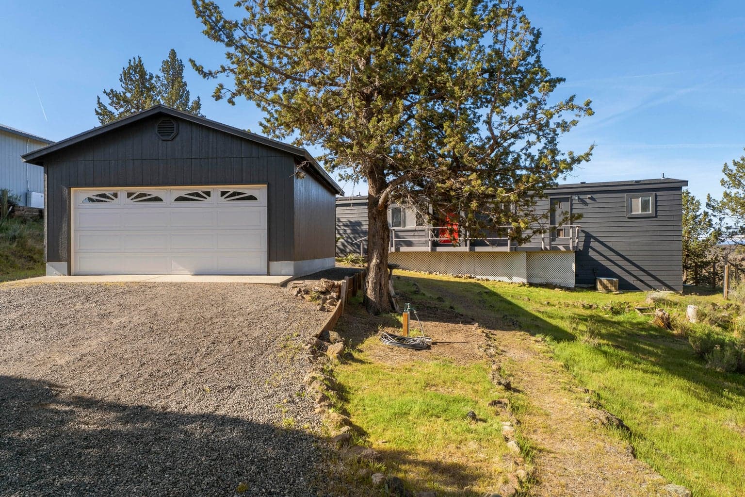 Photo of 9318 Panorama 2 of 44