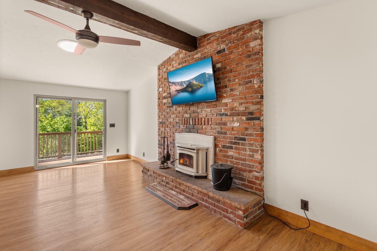 Photo of 3583 Ross 6 of 51