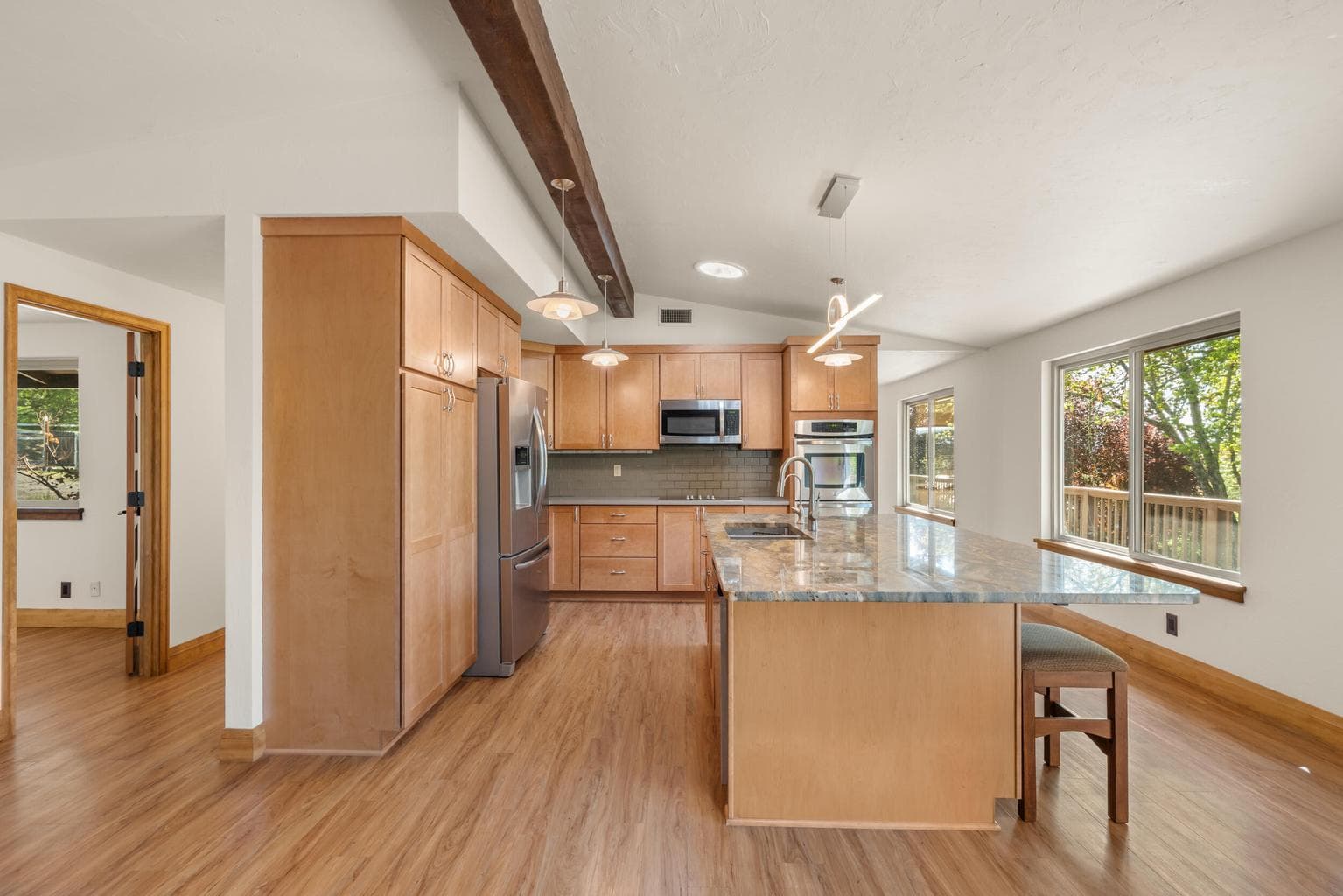 Photo of 3583 Ross 4 of 51