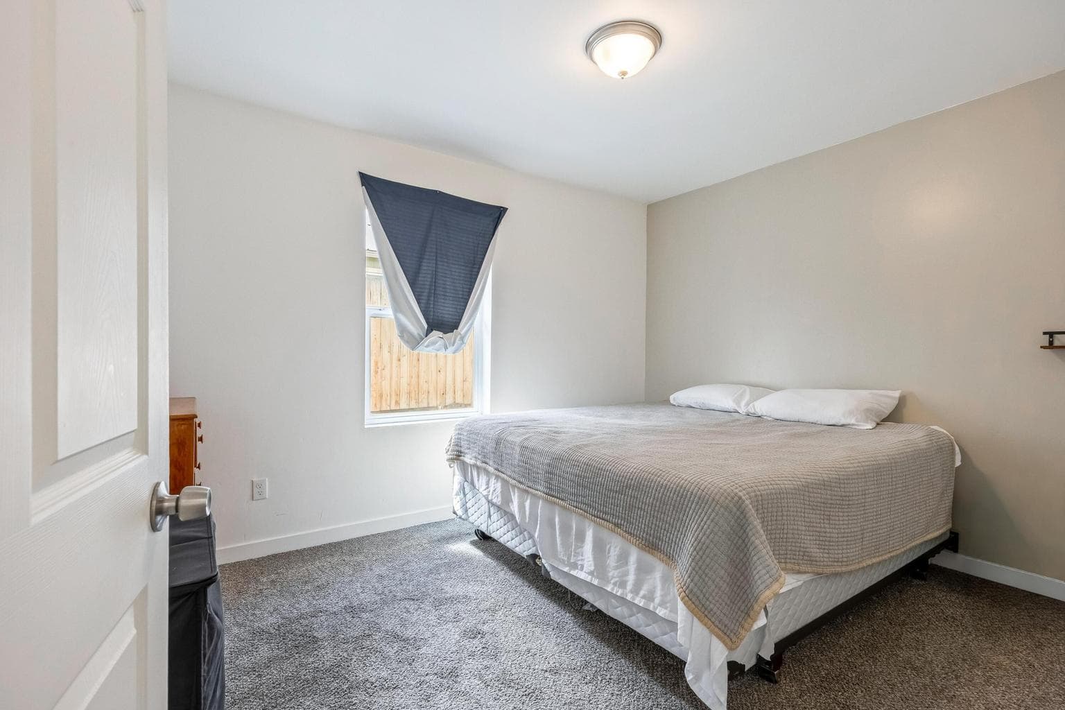 Photo of 745 SW Madison Street 16 of 25