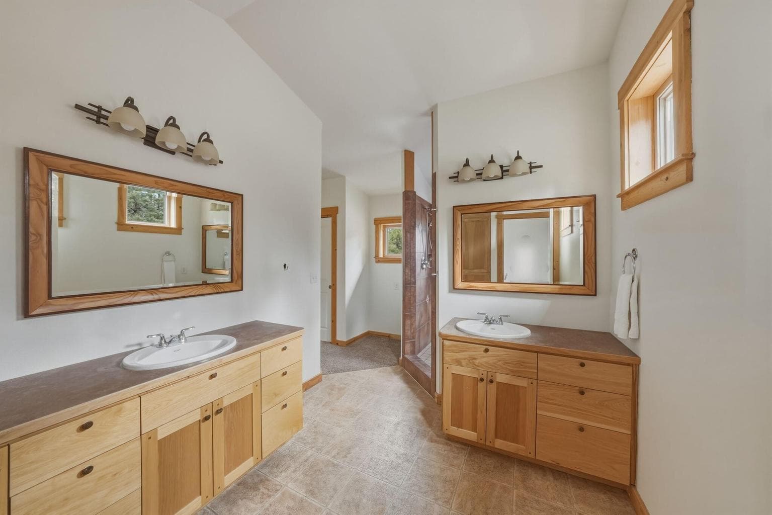 Photo of 63375 Saddleback Drive 33 of 81