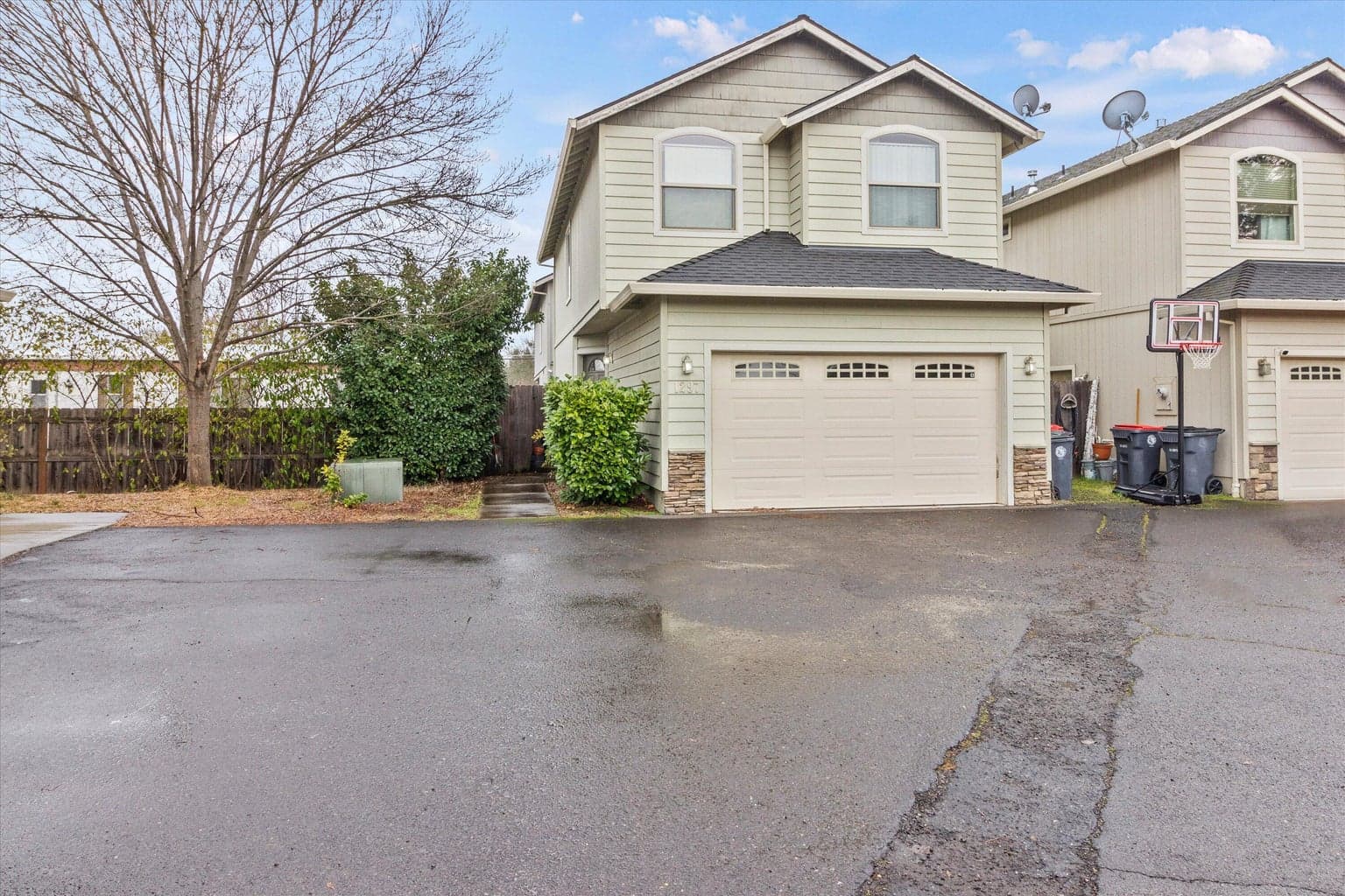 1297 Clearsprings
