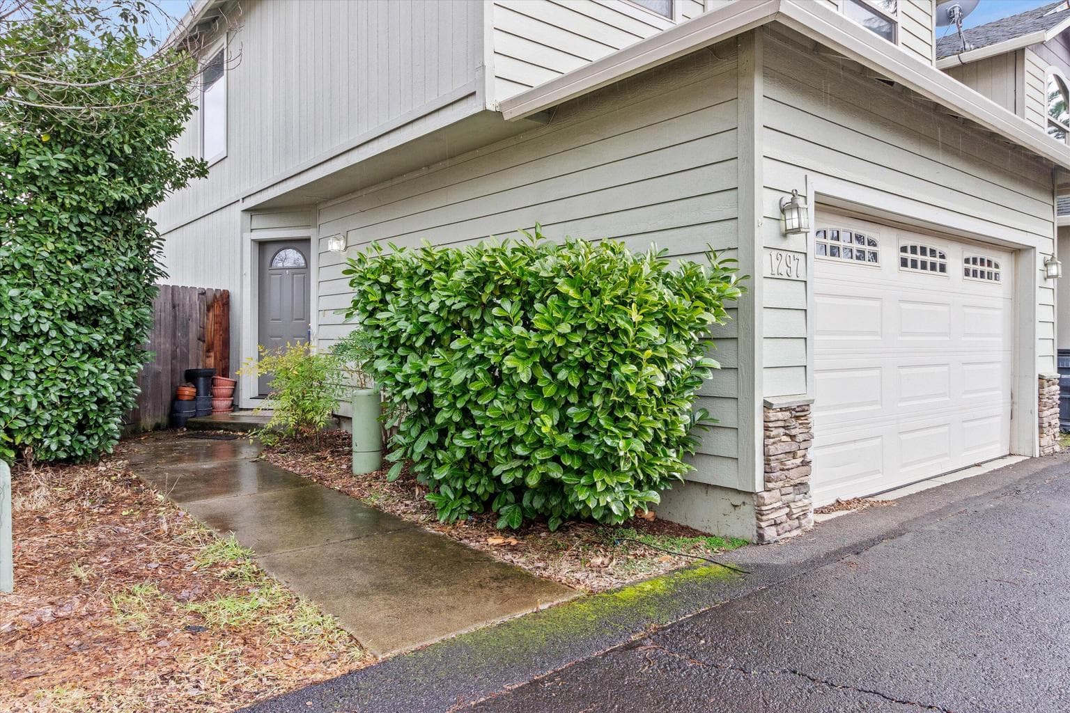 Photo of 1297 Clearsprings 2 of 25
