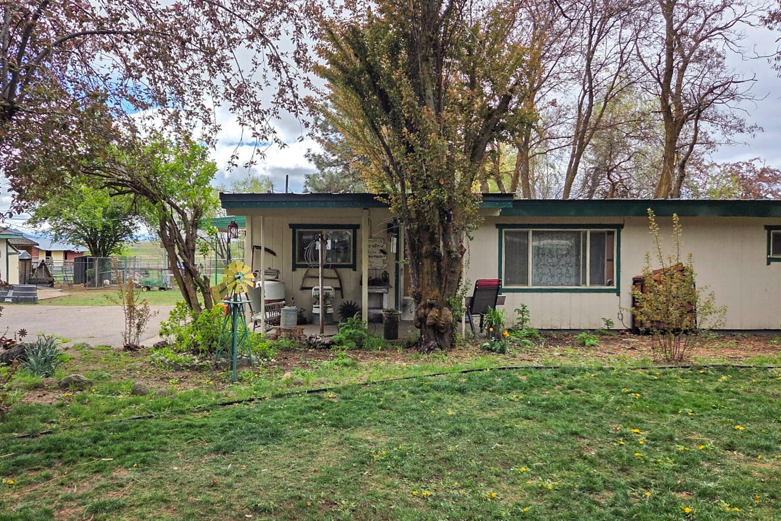 Photo of 10852 Oregon 66 2 of 28