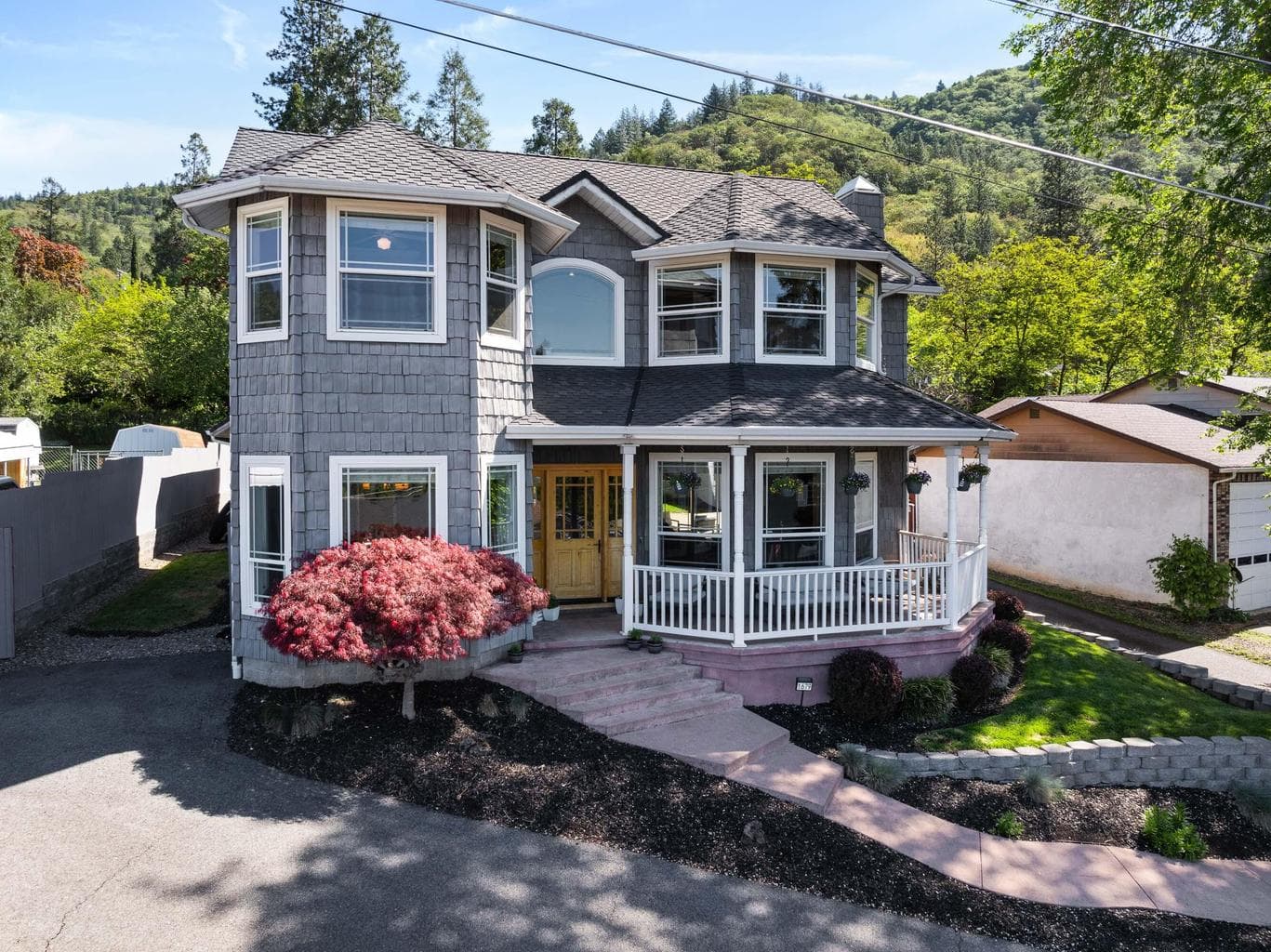 Photo of 1679 Terrace 2 of 40
