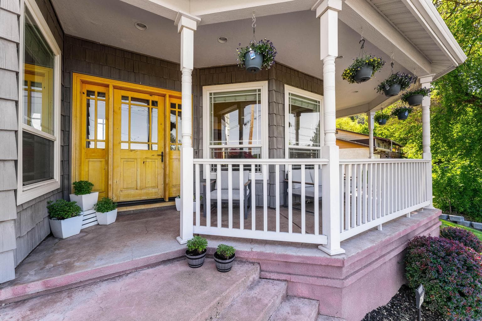 Photo of 1679 Terrace 5 of 40