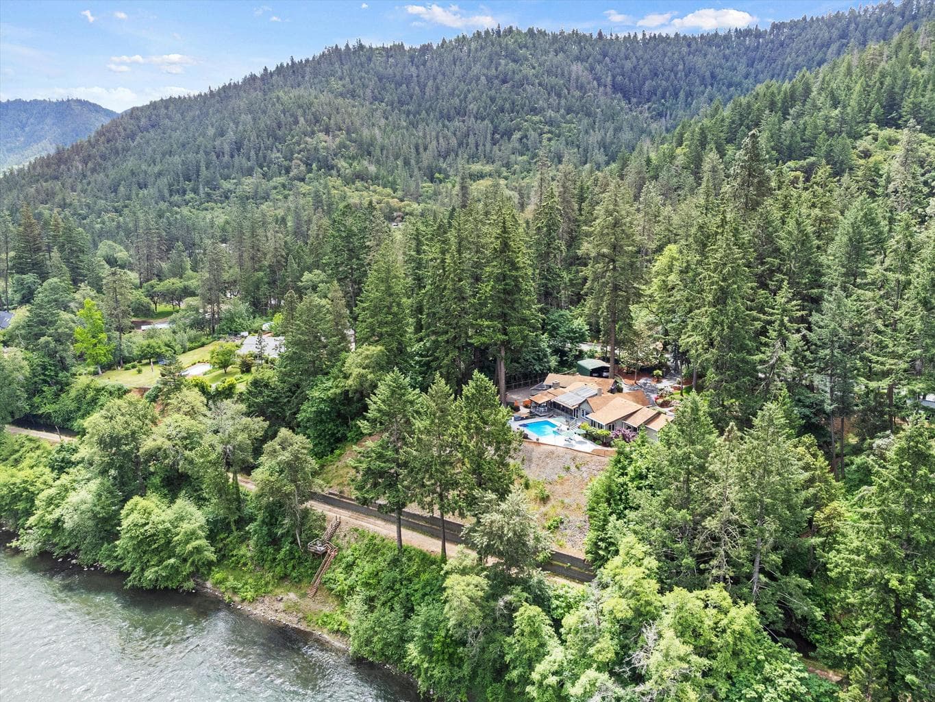 4990 Rogue River