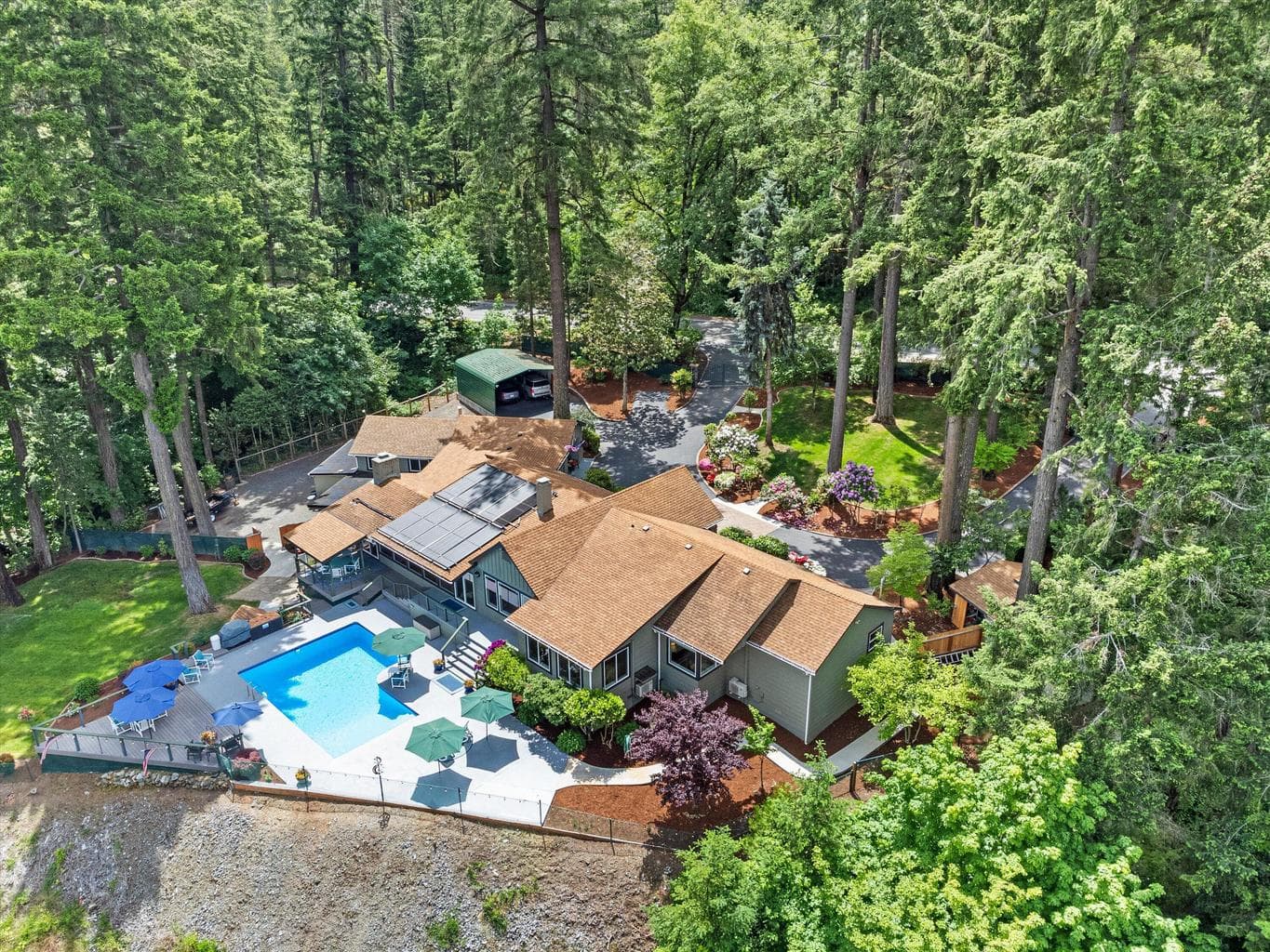 Photo of 4990 Rogue River 2 of 65