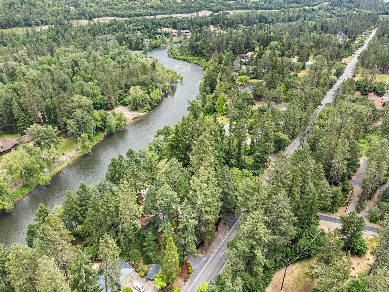Photo of 4990 Rogue River 5 of 65