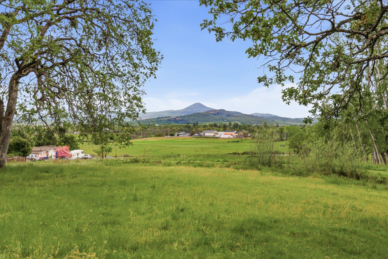 620 Vista Park, Eagle Point, 97524