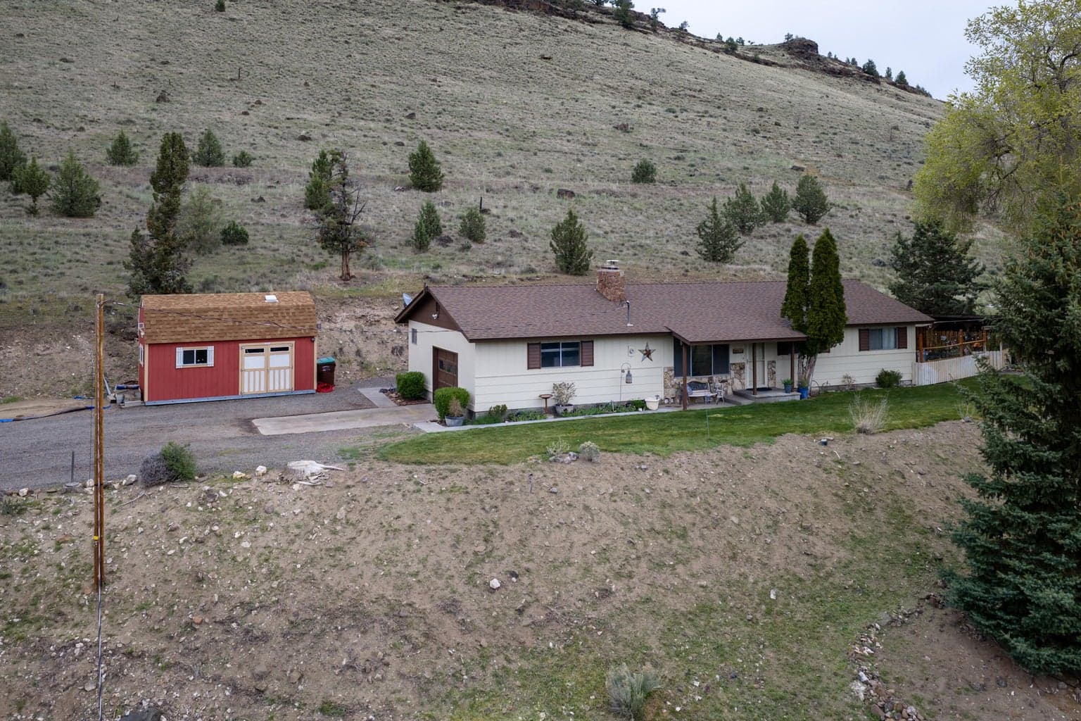 2577 Hill