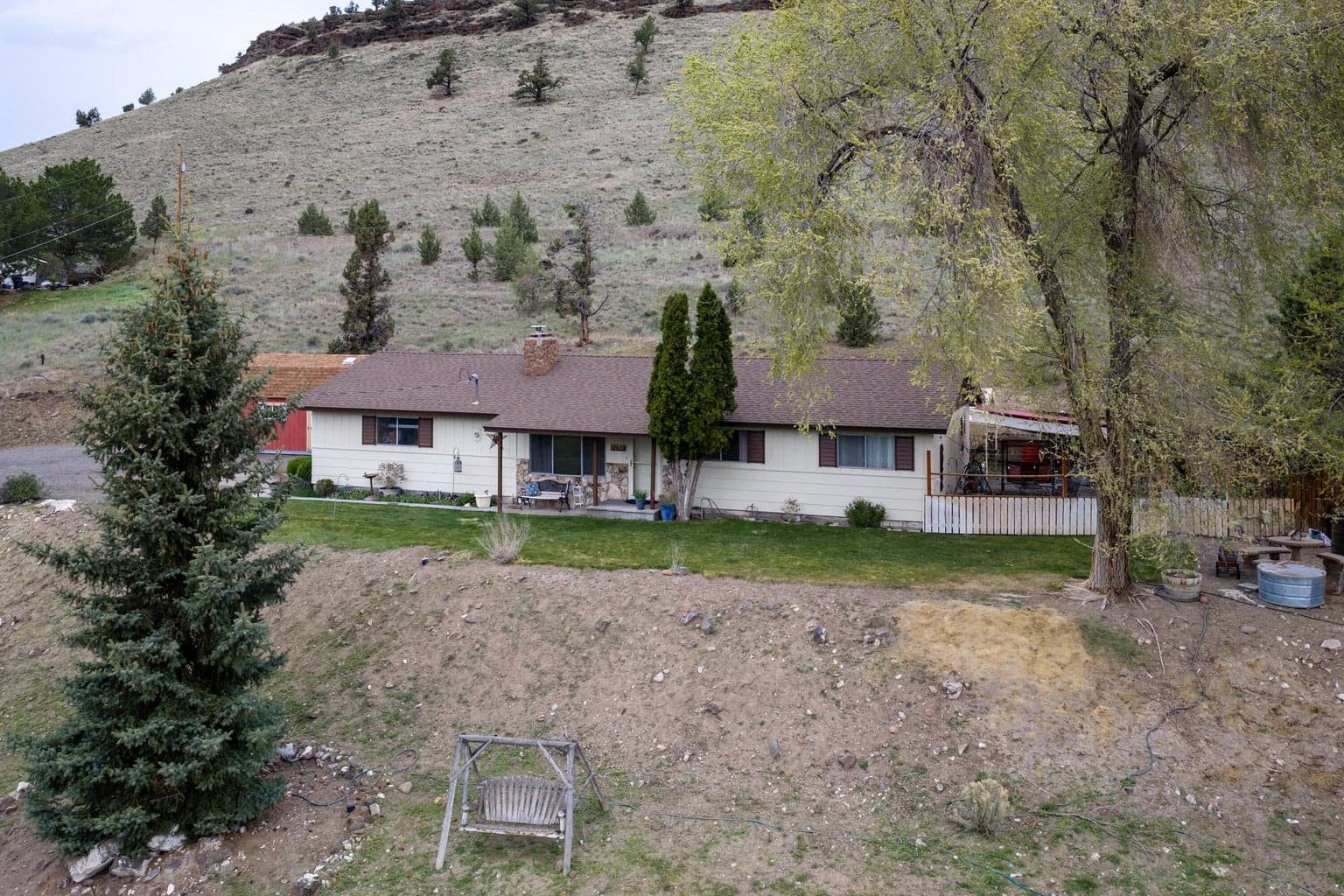 Photo of 2577 Hill 3 of 34
