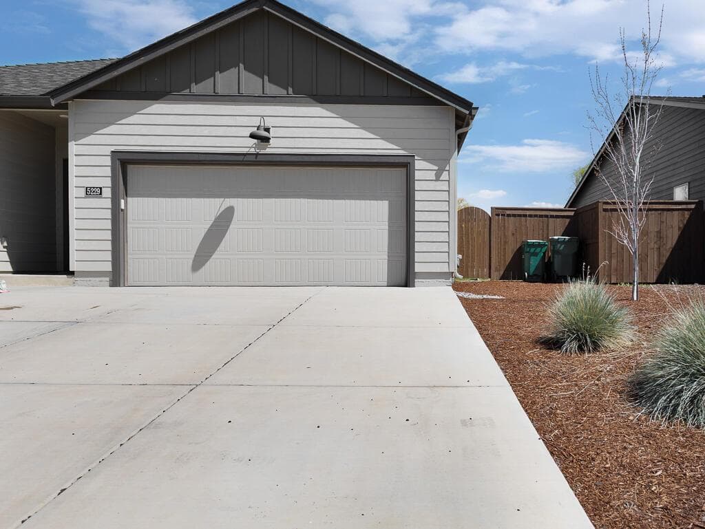 Photo of 5229 Amberview 2 of 21