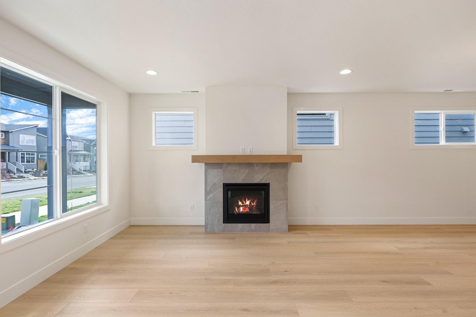 Photo of 21158 Beall 5 of 32