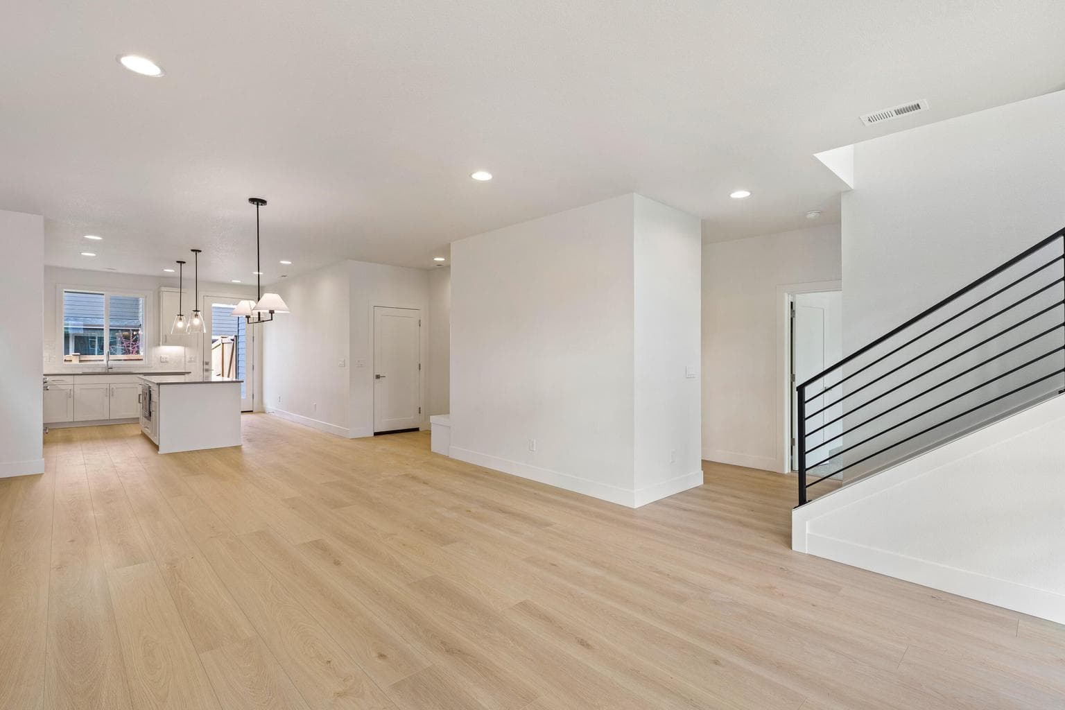 Photo of 21158 NE Beall Drive 6 of 32