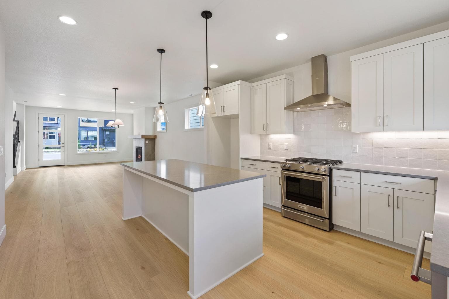 Photo of 21158 NE Beall Drive 11 of 32