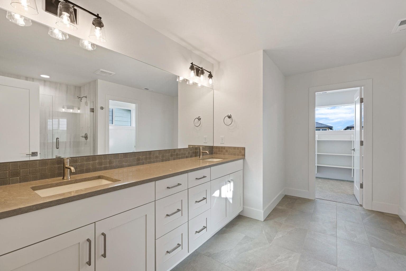Photo of 21158 NE Beall Drive 21 of 32