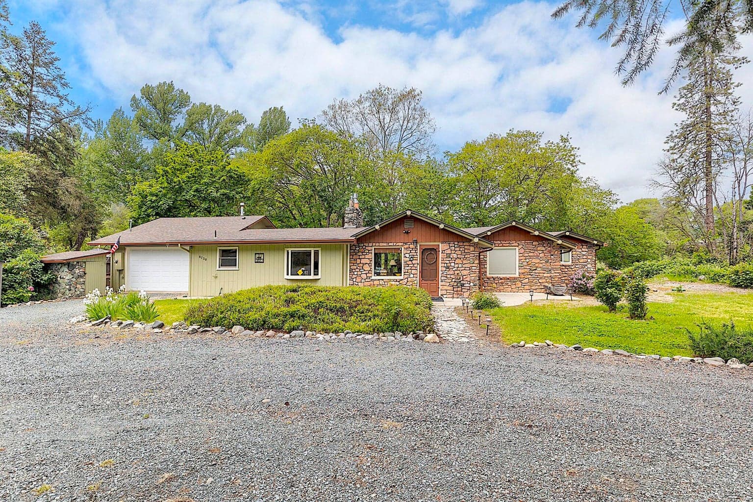 Photo of 8720 Rogue River 3 of 51
