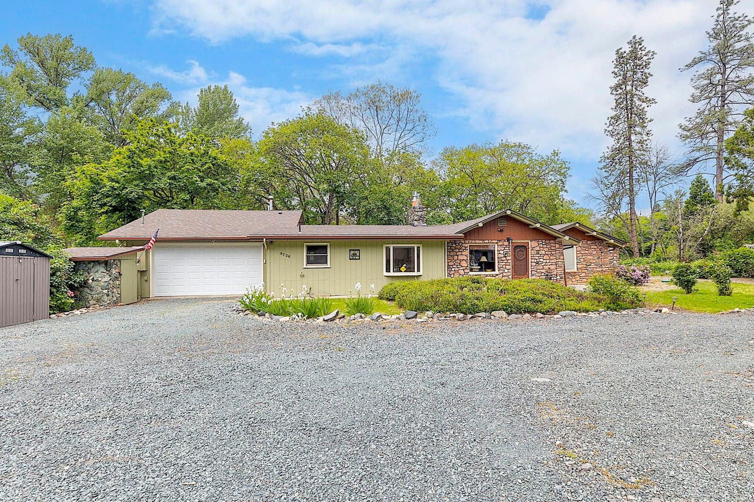 Photo of 8720 Rogue River 4 of 51