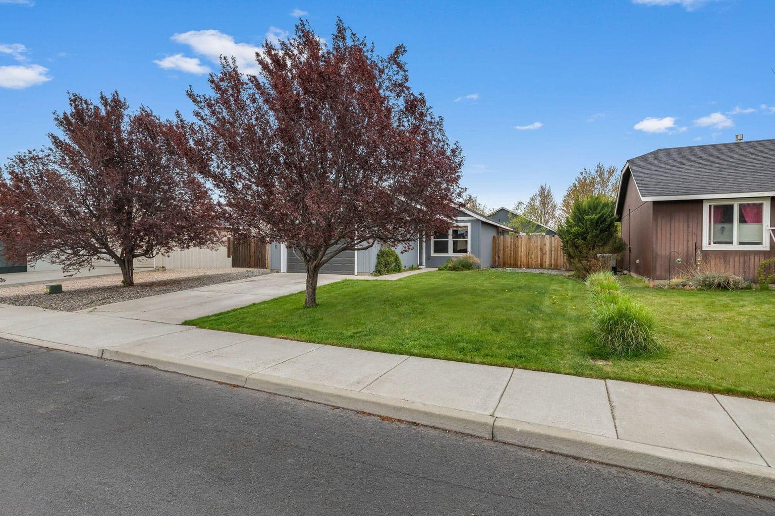 Photo of 2470 3rd 4 of 26