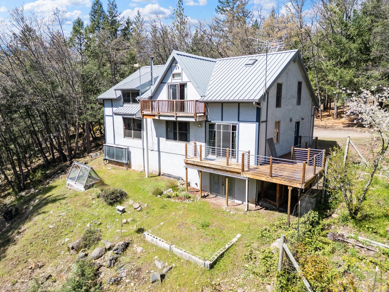 Photo of 827 Tyler Creek 1 of 32