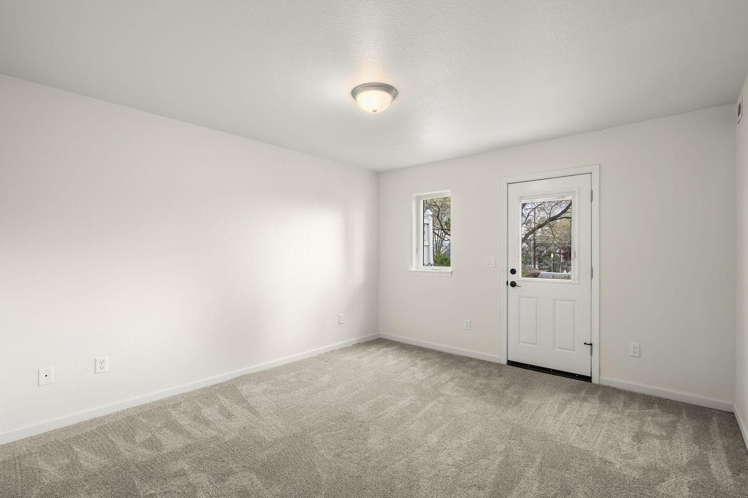 Photo of 438 19th 5 of 29