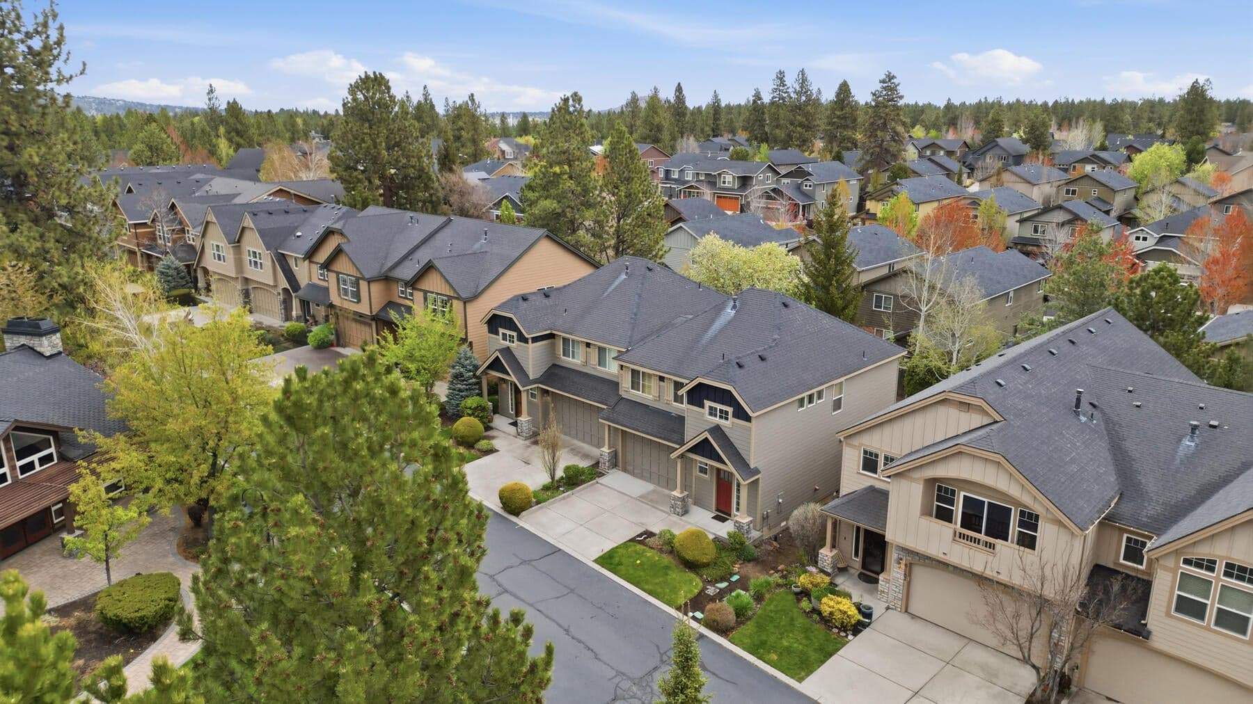 61156 Foxglove Loop