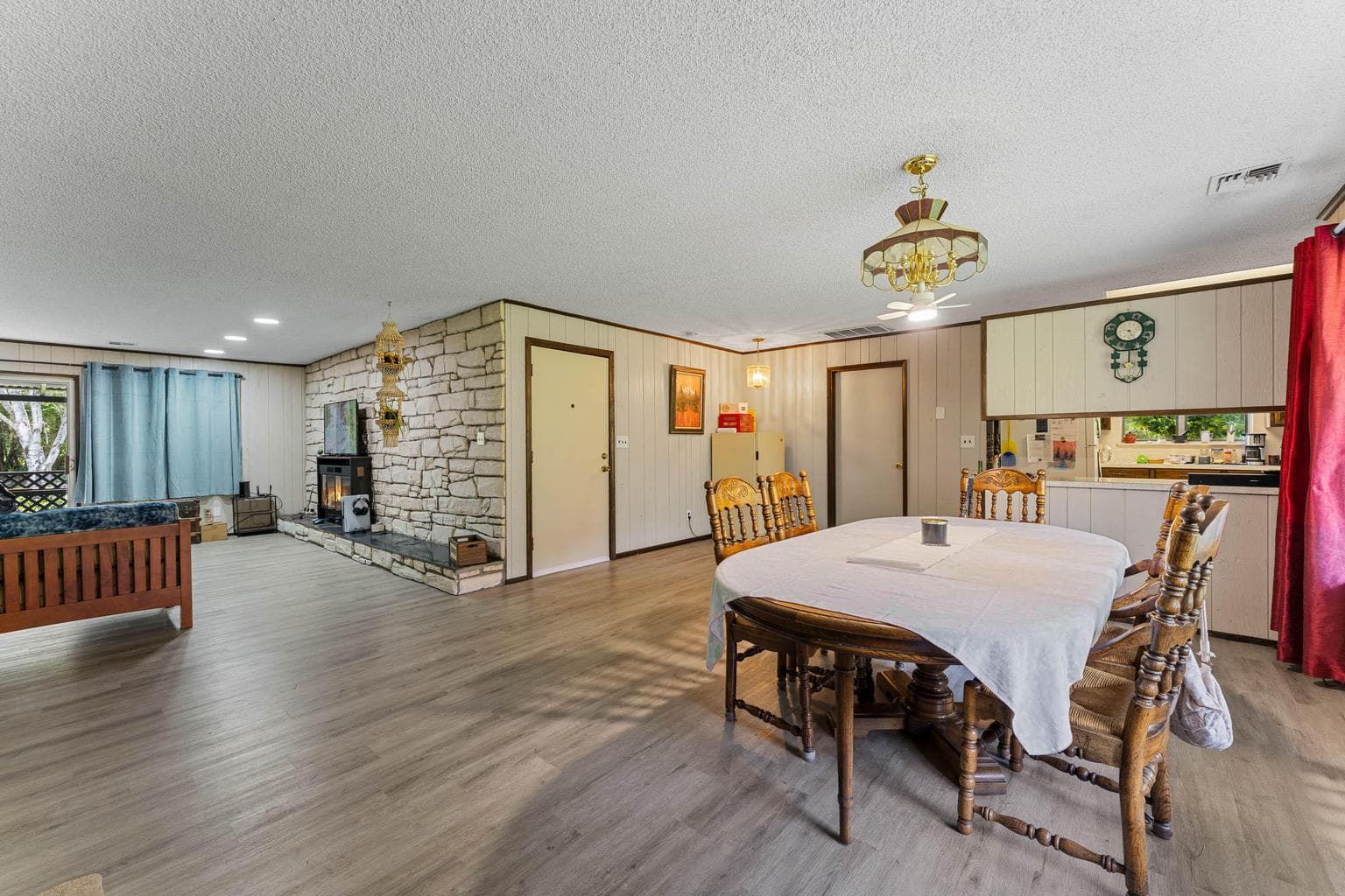 Photo of 4255 Williams 4 of 52