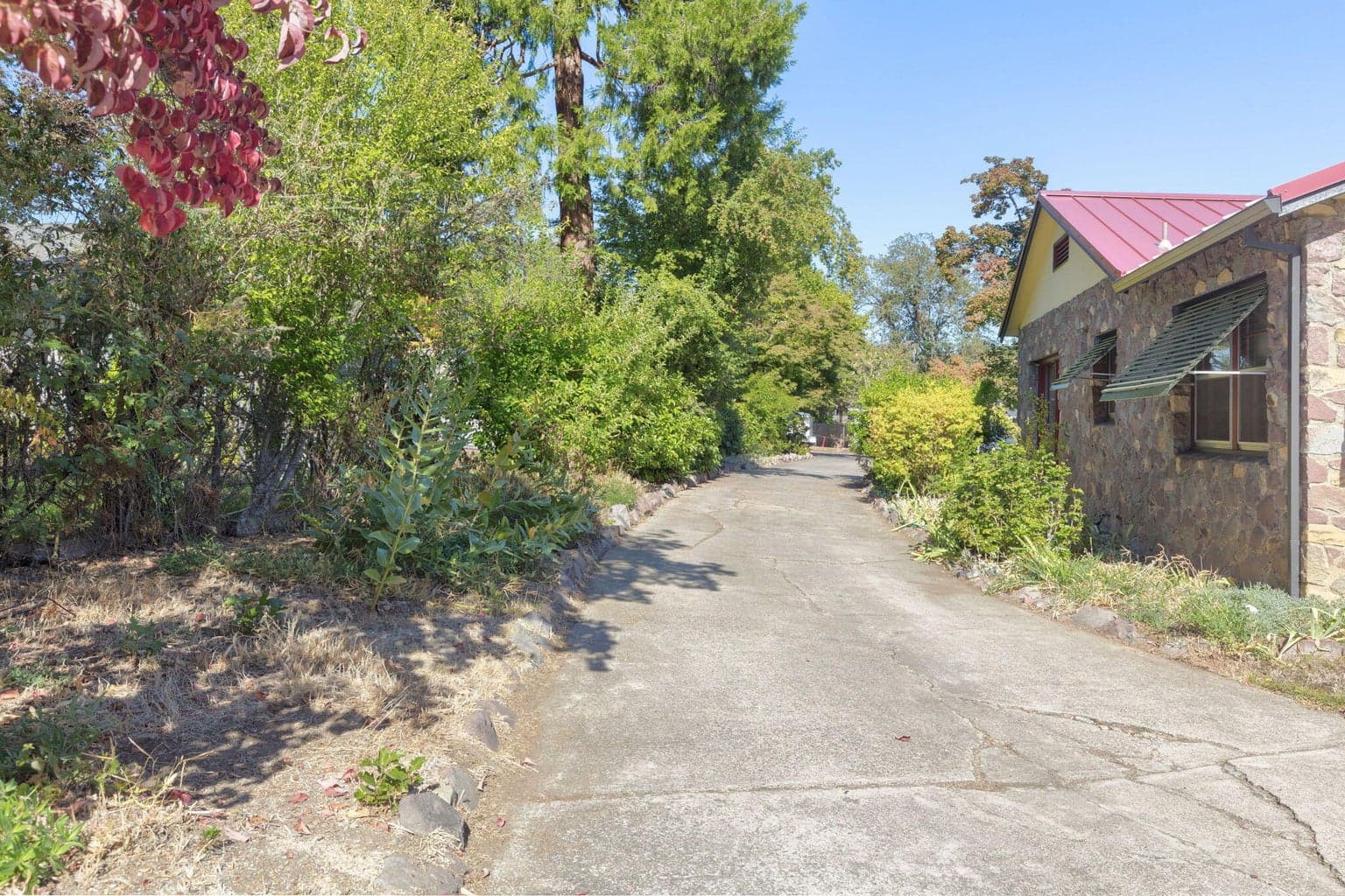 Photo of 547 Oakdale 4 of 56