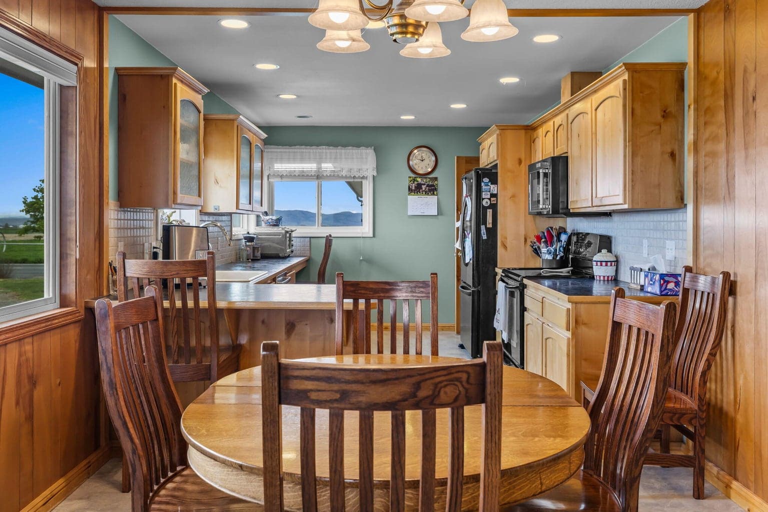 Photo of 501 NW Dogwood Lane 8 of 53