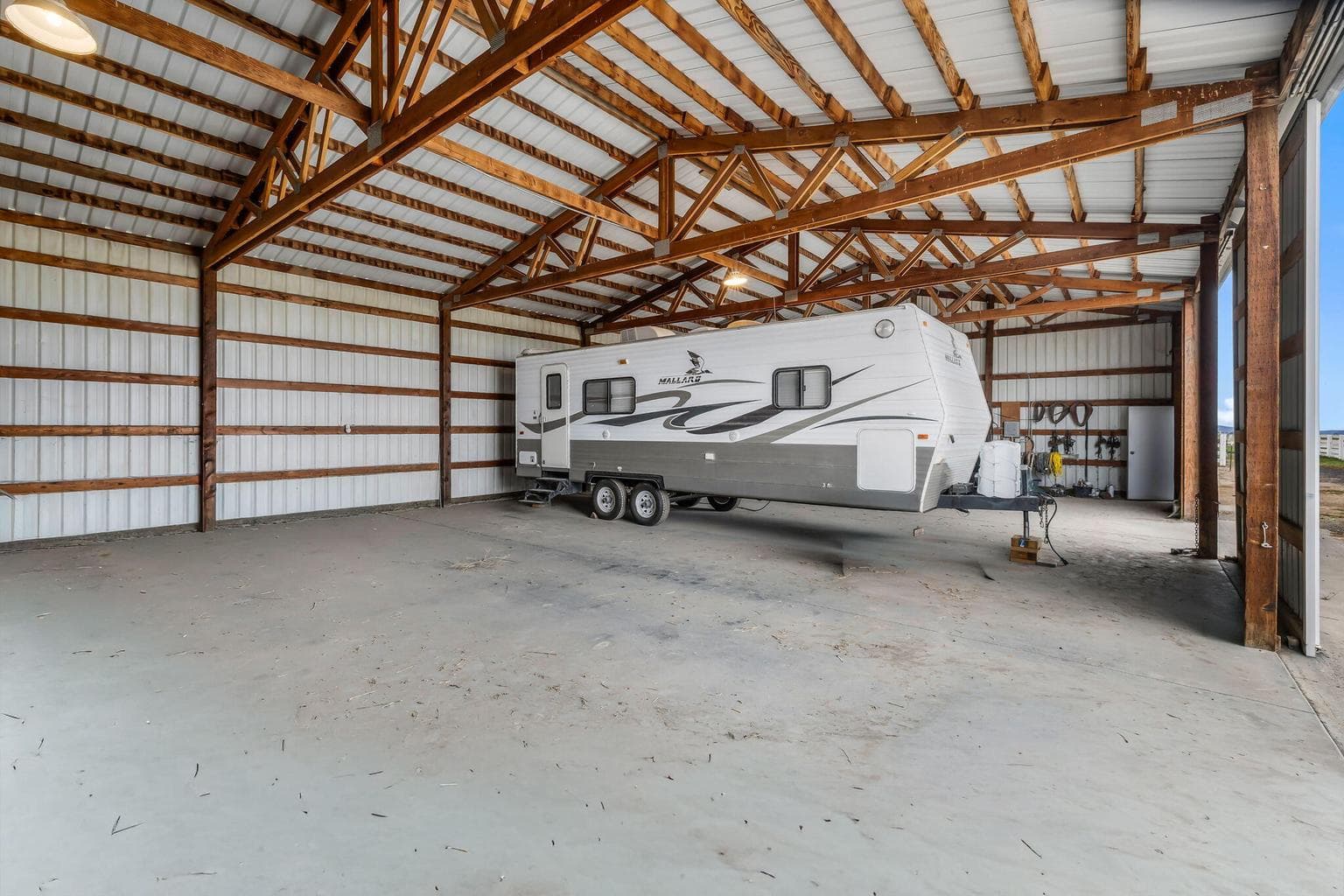 Photo of 501 NW Dogwood Lane 29 of 53