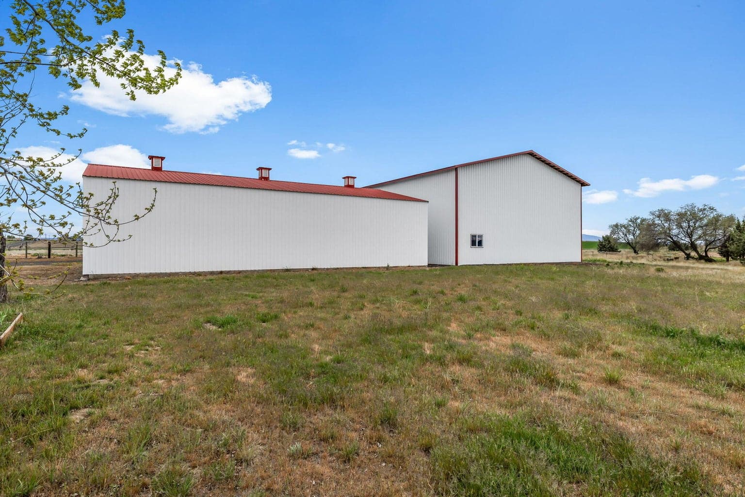 Photo of 501 NW Dogwood Lane 31 of 53