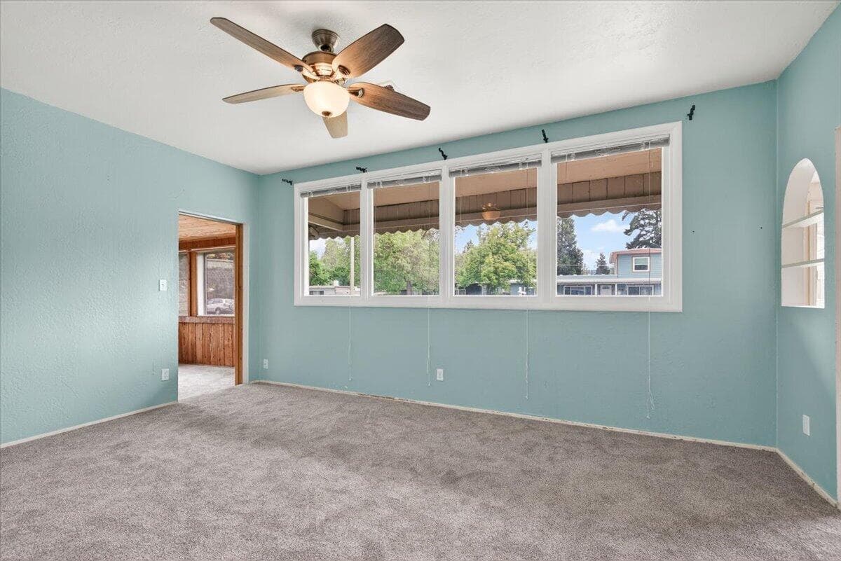 Living Area 2