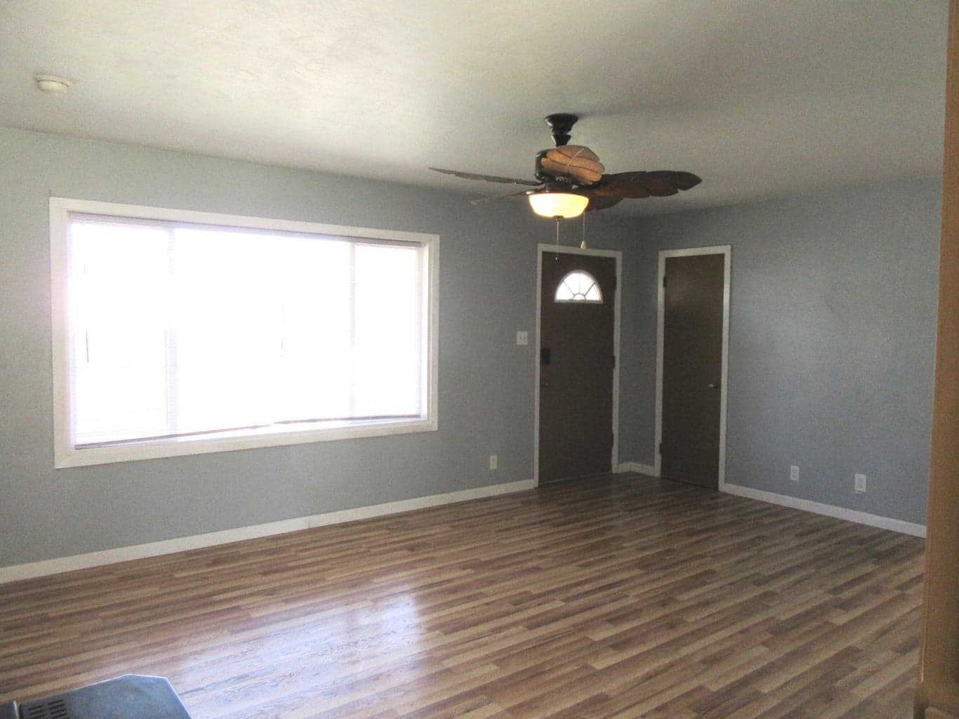 Photo of 907 3rd 2 of 32