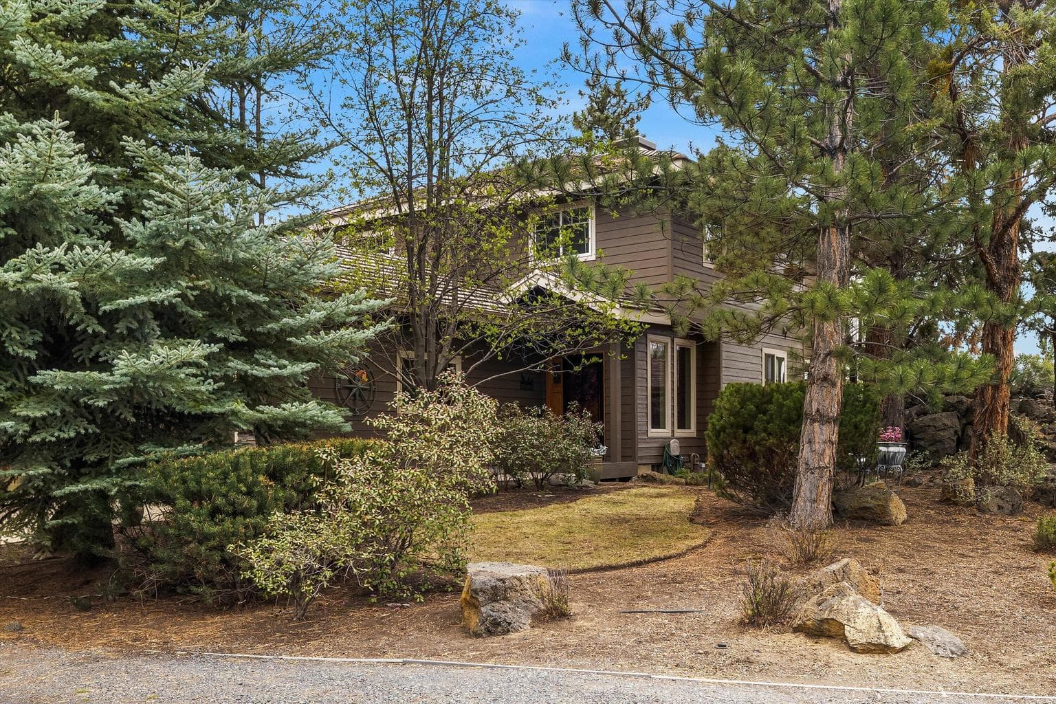 Luxury Townhome elevated from golf course Views are stunning