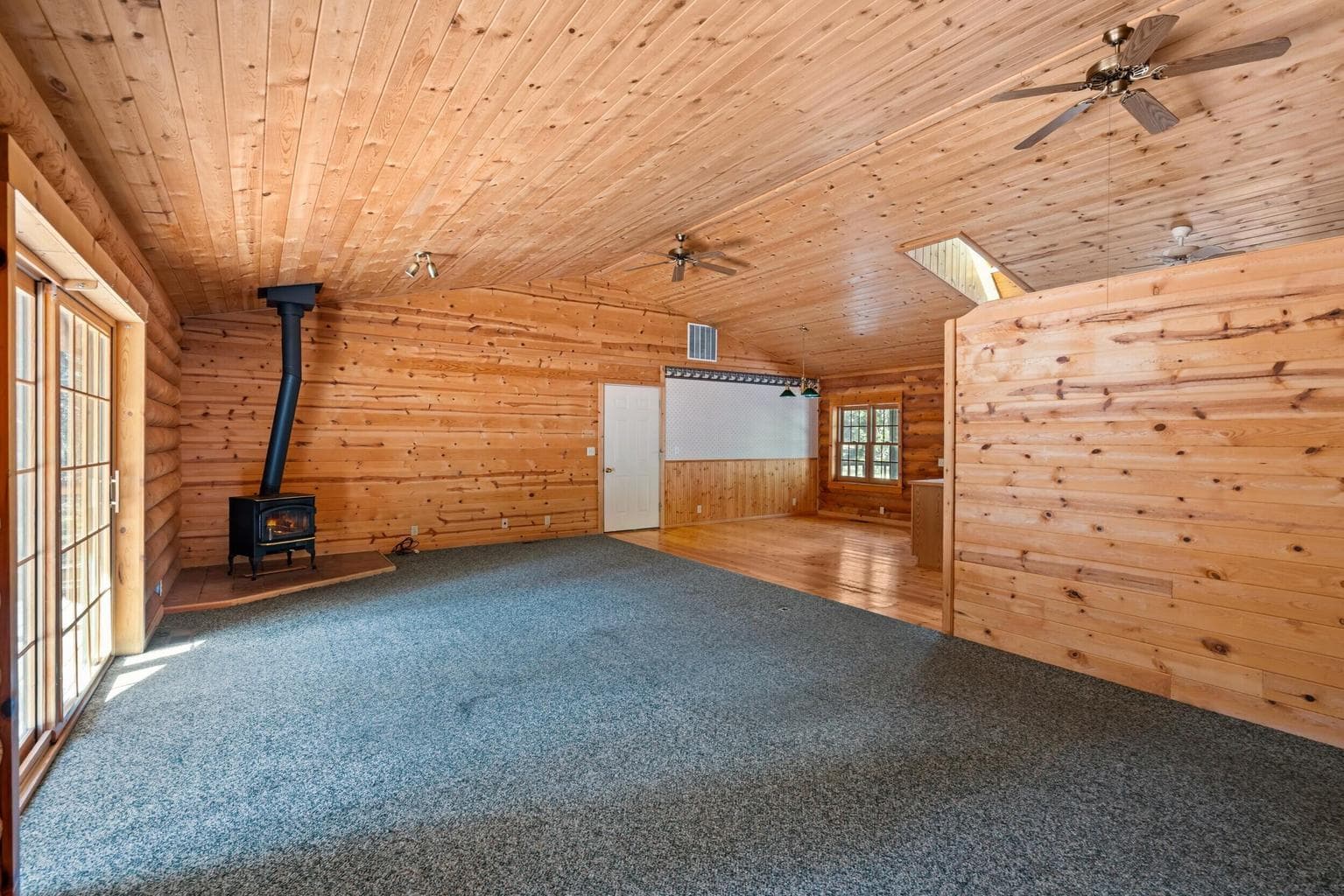 Photo of 453 Glendon 5 of 56