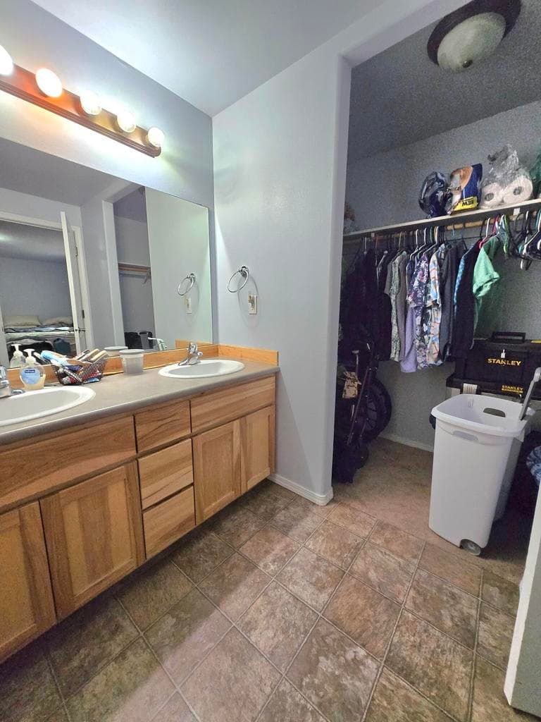 Photo of 16498 Cassidy Drive 7 of 20